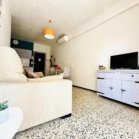 Apartamento 2211 Claudia A-02, En Pleno Corazon De Santa Margarita, Cerca De La Playa Mas Espaciosa De Roses. - Es-258-153 Roses